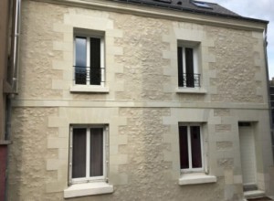 Rénovation de façade en pierre à Vaudry
